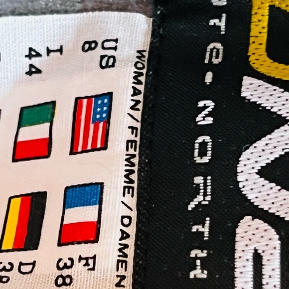 Women’s snowboarding pants size 8 - Picture 6 of 7